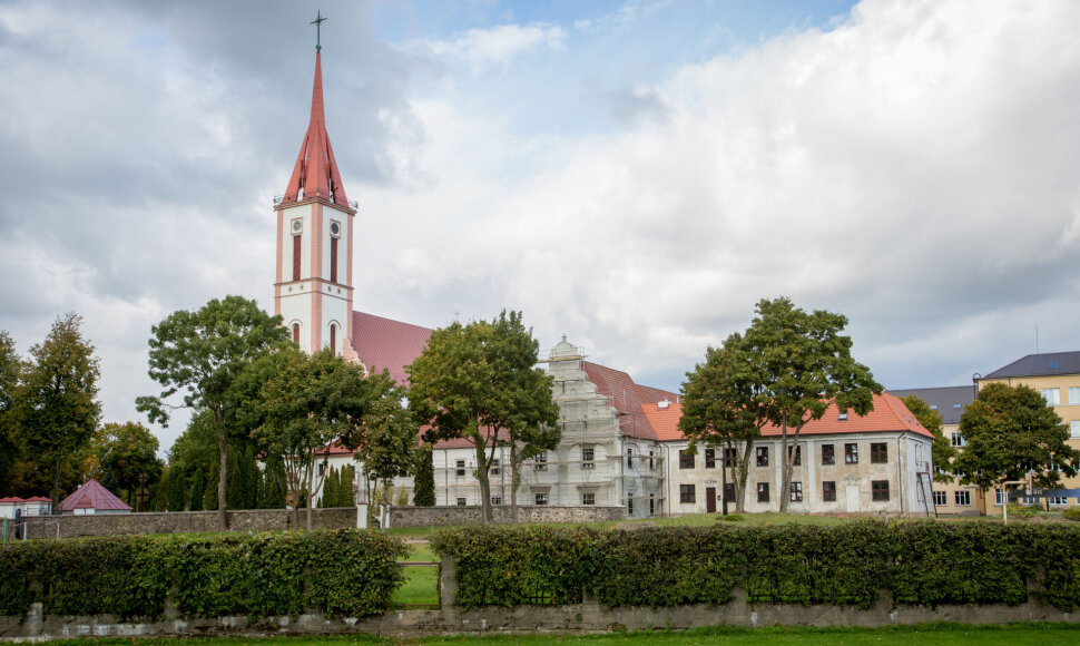 Kretingos bažnyčia