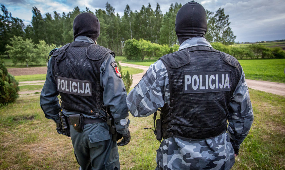 Policijos pareigūnai krečia įtariamųjų namus Šalčininkų rajone