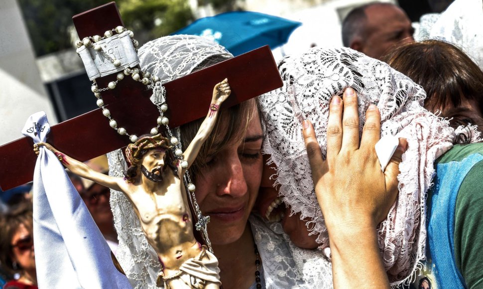 Tūkstančiai katalikų Fatimos apreiškimo metinių mišiose Portugalijoje