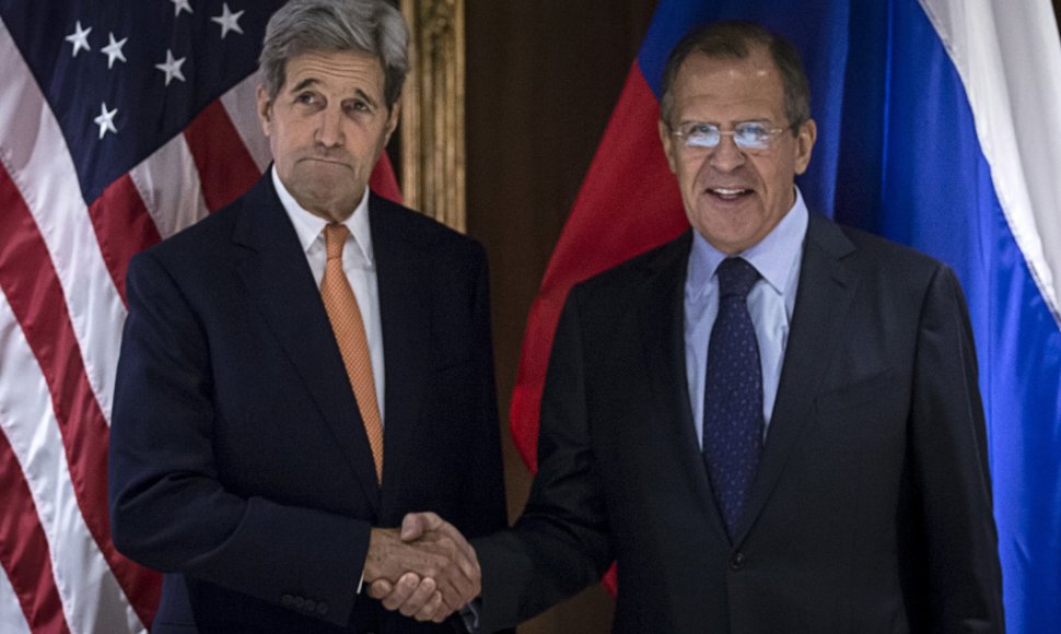 Vienoje prasidėjo Rusijos, JAV, Turkijos ir Saudo Arabijos derybos dėl Sirijos