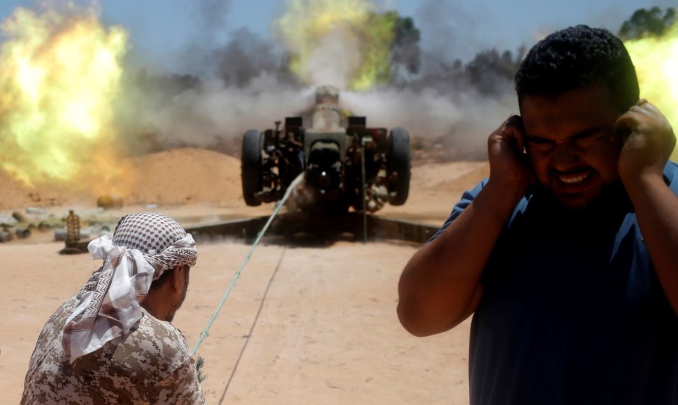 Libijos kovotojai fronto linijoje prieš „Islamo valstybės“ džihadistus