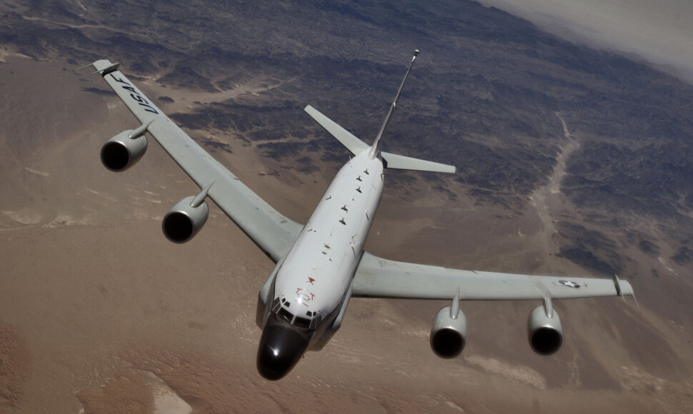 RC-135