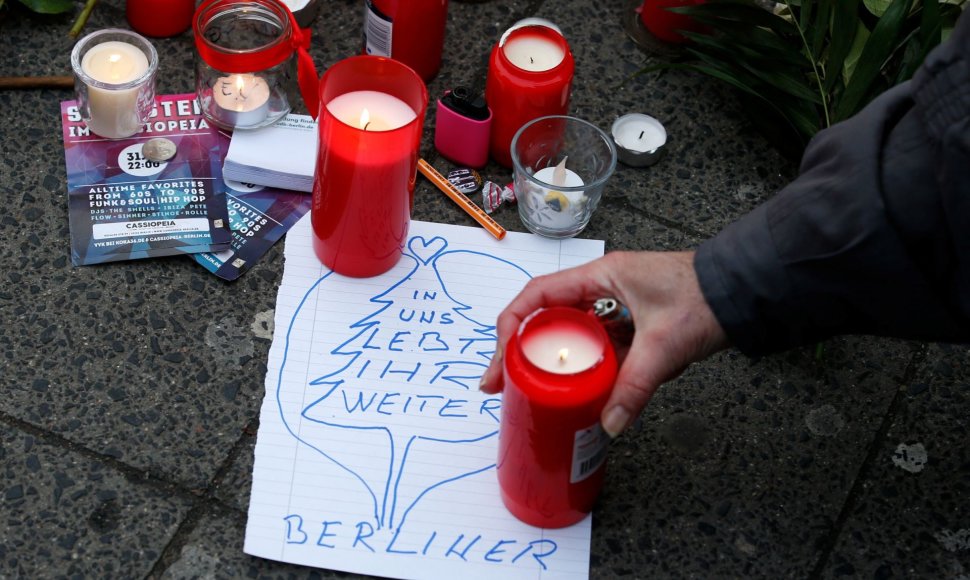 Vokietijos sostinėje gedima išpuolio aukų