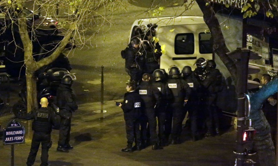 Paryžių sukrėtė teroro išpuoliai