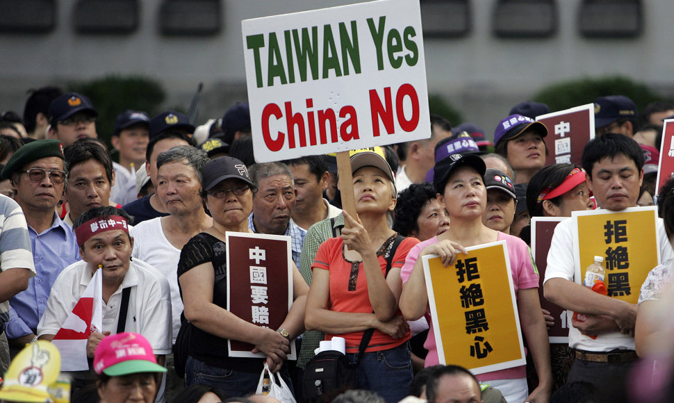 Taivano gyventojai, protestuojantys prieš Kinijos prezidento vizitą šalyje 