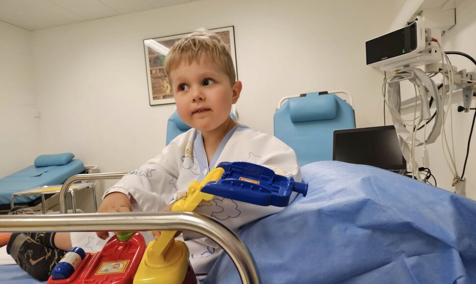 Mažo berniuko kova su akių vėžiu: &scaron;eimos istorija sukrečia ir įkvepia