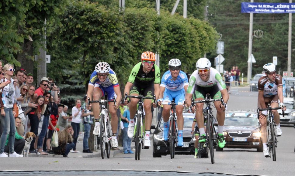 2015 metų Lietuvos dviračių plento čempionato vyrų grupinių lenktynių finišas