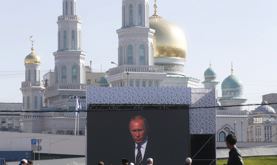 Putinas dalyvavo didžiulės mečetės atidaryme Maskvoje