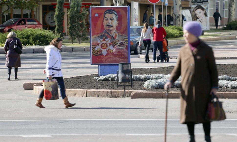 Stalino portretas Donecko miesto gatvėje