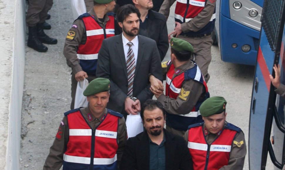 Persversmu kaltinamų kariškių teismas Turkijoje