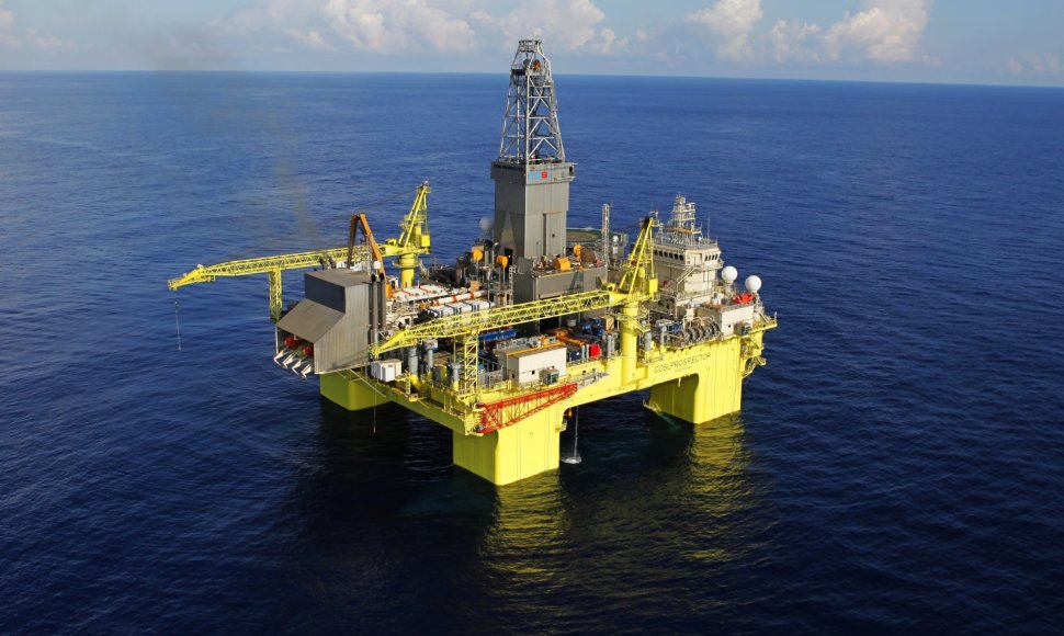 Naftos gavybos platforma Pietų Kinijos jūroje
