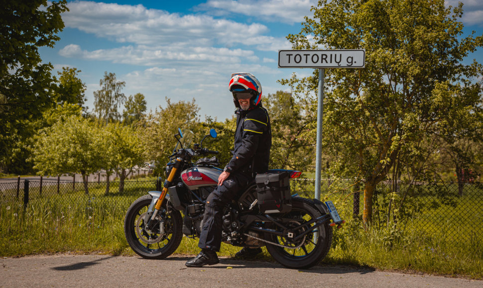 Karolis Mieliauskas startuoja intelektualiame ralyje „Mototourism Sprint“