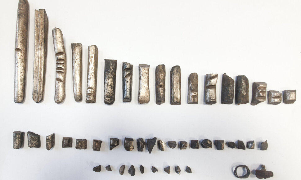 Archeologiniai radiniai Dauguliuose
