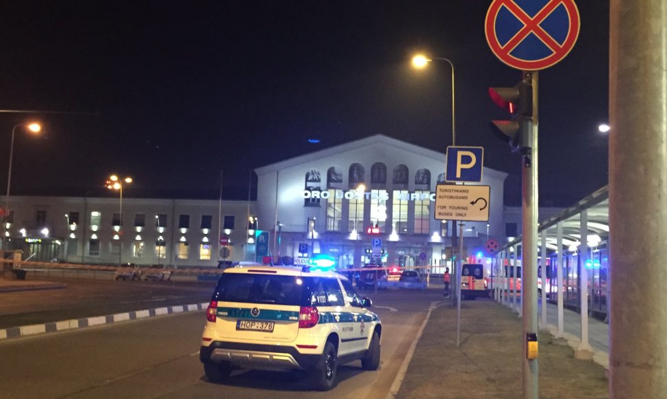 Po pranešimo apie sprogmenį evakuotas Vilniaus oro uostas 2015 m. kovo 19 d. 