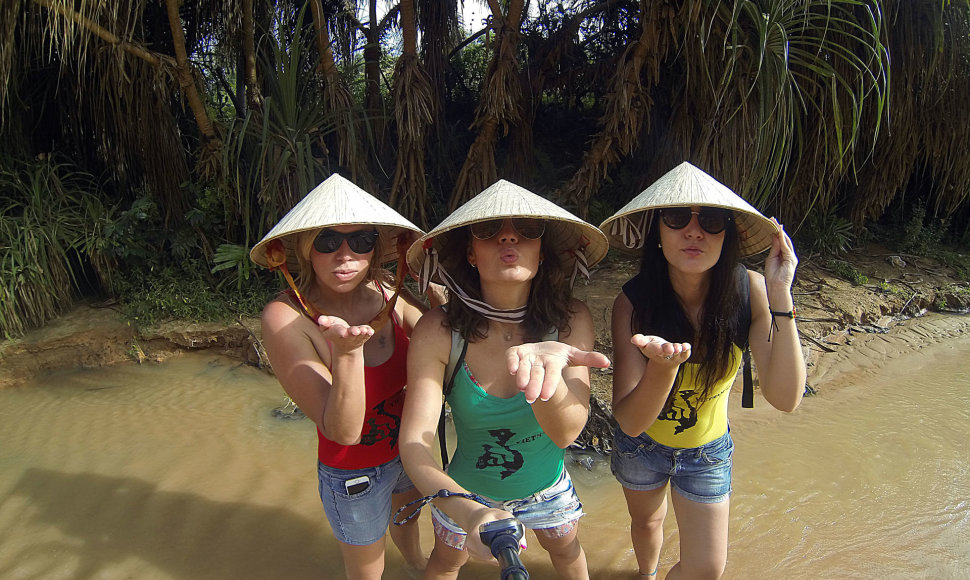 Liucija, Inga ir Kristina Vietname