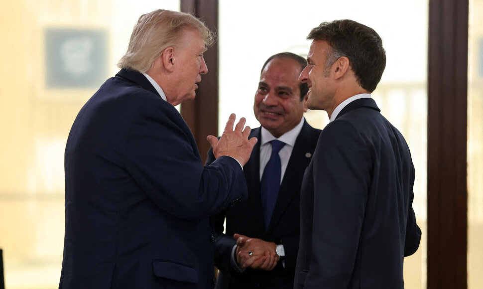 Donaldas Trumpas, Emmanuelis Macronas / AP