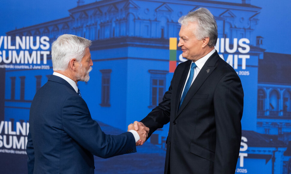 Petras Pavelas, Gitanas Nausėda