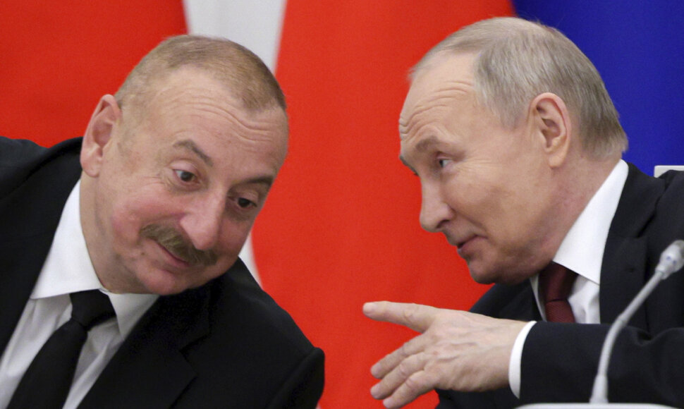 Azerbaidžano prezidentas Ilhamas Alijevas ir Rusijos vadovas Vladimiras Putinas