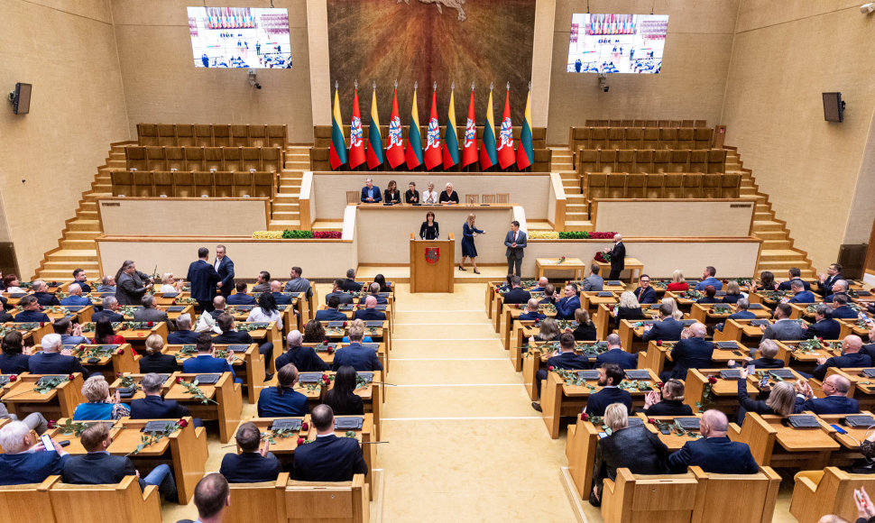 Seimo narių pažymėjimų įteikimo ceremonija