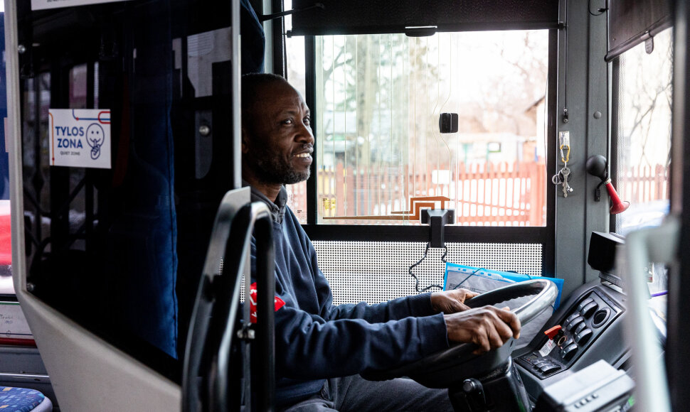 Isaac Mills - autobuso Vilniuje vairuotojas iš Ganos