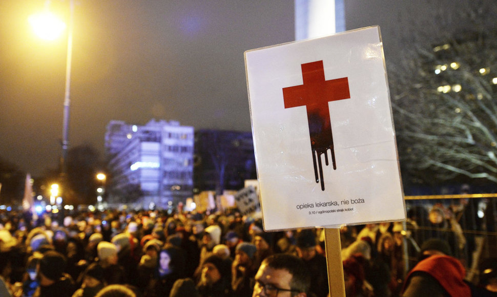 Protestas prieš abortų draudimo sugriežtinimą Lenkijoje