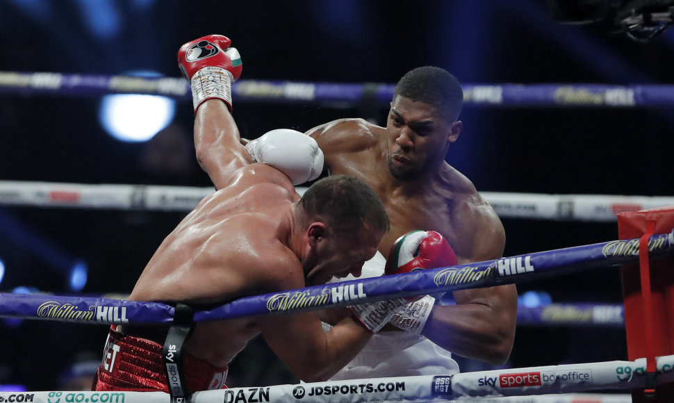 Anthony Joshua nugalėjo Kubratą Pulevą