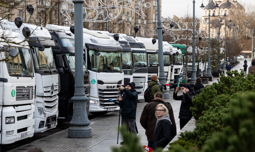 Lietuvos vežėjų asociacijos protestas prie Seimo