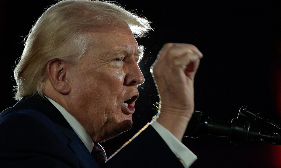 Donaldas Trumpas / CHIP SOMODEVILLA / Getty Images via AFP