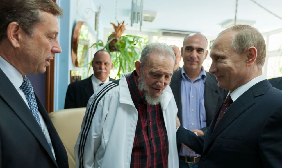 Fidelis Castro ir Vladimiras Putinas