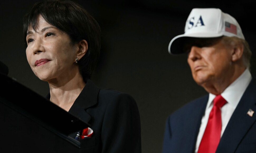 Donaldas Trumpas ir Sanae Takaichi / ANDREW CABALLERO-REYNOLDS / AFP