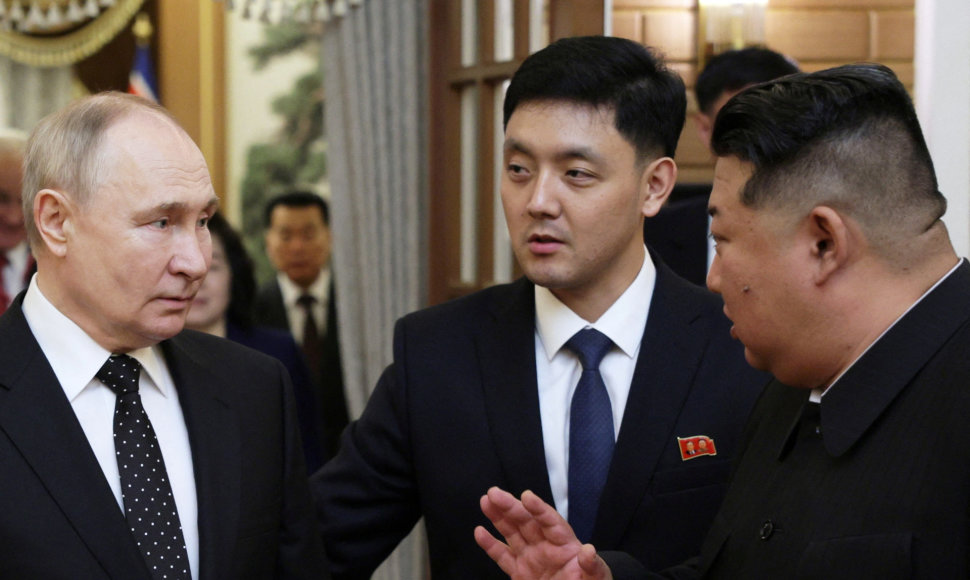 Rusijos prezidentas Vladimiras Putinas ir Šiaurės Korėjos lyderis Kim Jong Unas