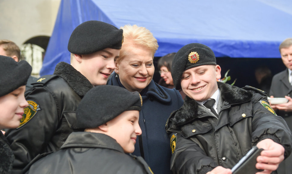 Dalia Grybauskaitė priėmė Generolo Povilo Plechavičiaus mokyklos kadetų priesaikas