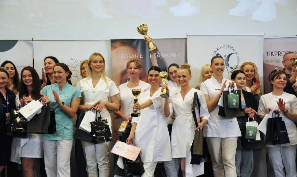 Parodos „Pelenė 2024“ metu buvo išrinkti Kosmetikų ir kosmetologų asociacijos konkursų laureatai