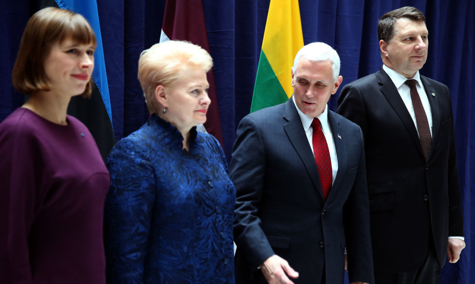  Kersti Kaljulaid, Dalia Grybauskaitė, Mike'as Pence'as ir Raimonds Vējonis