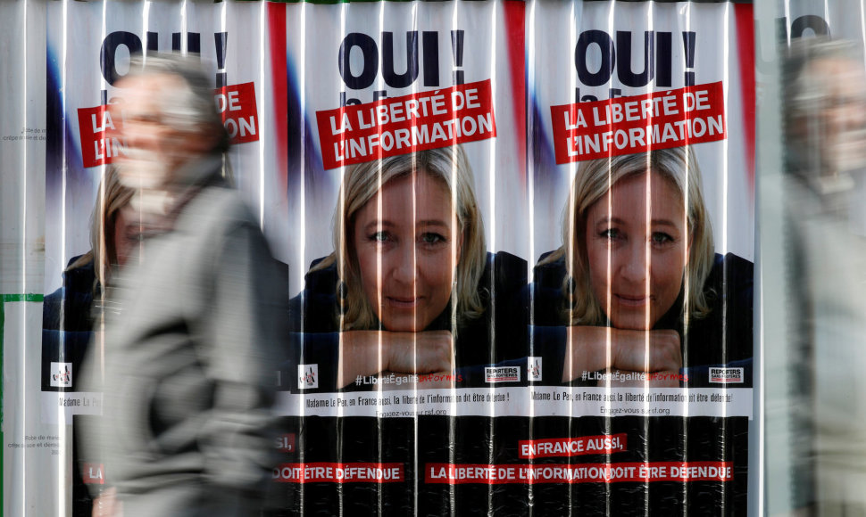 Marine Le Pen turėtų patekti į antrąjį rinkimų turą