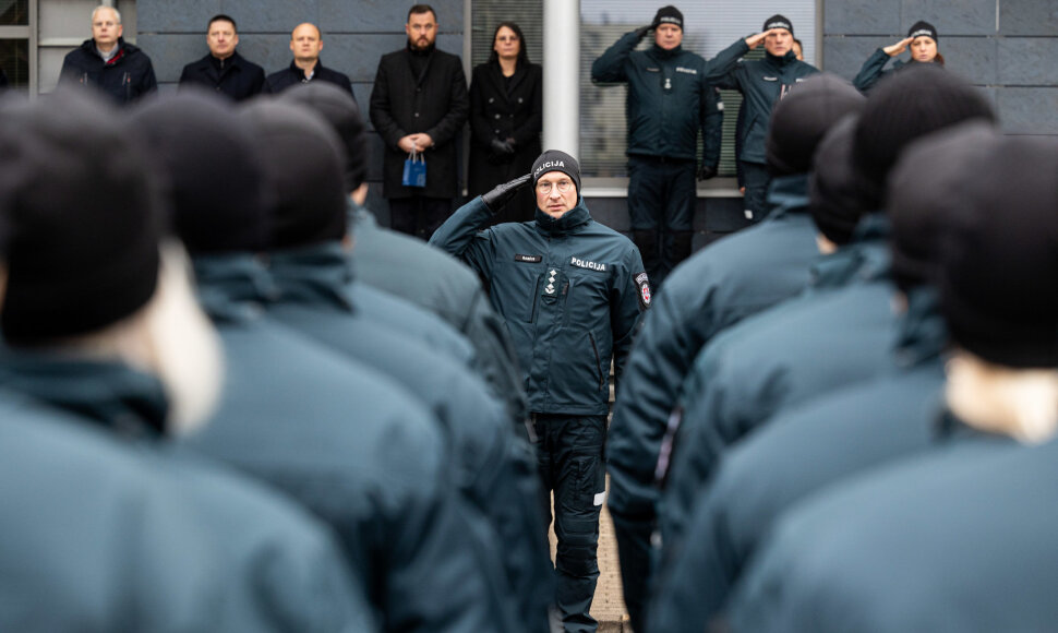 Vilniaus apskrities vyriausiojo policijos komisariato vadų pasikeitimo ceremonija