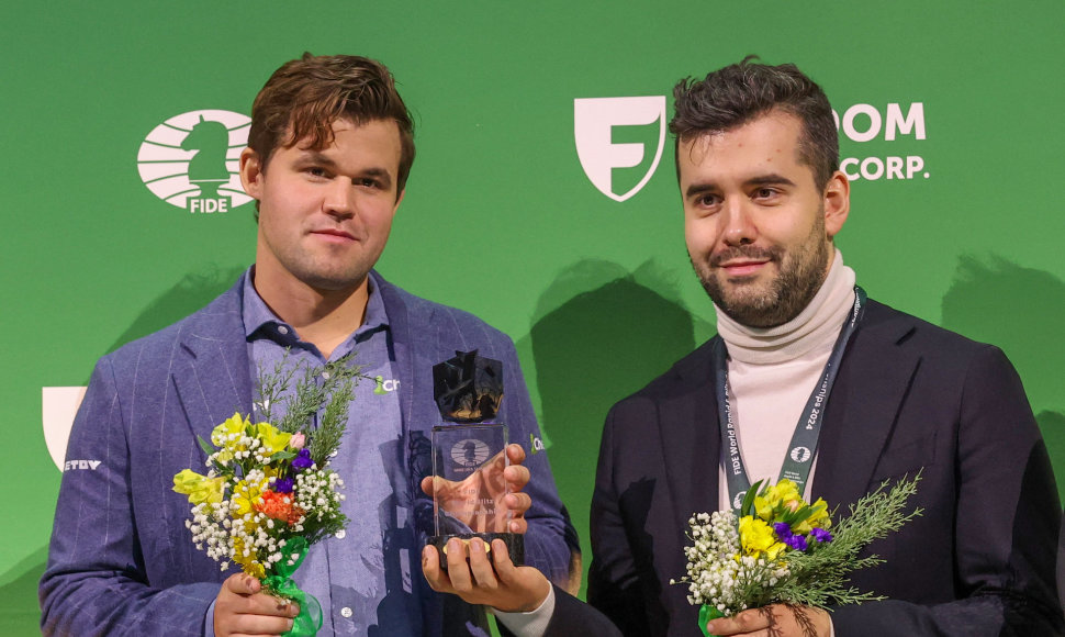 Magnusas Carlsenas ir Janas Nepomniaščis