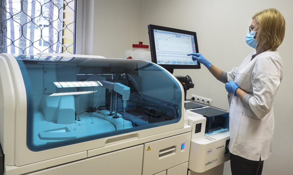 Naujausia vėžio žymenų tyrimo įranga jau dirba Nacionaliniame vėžio institute