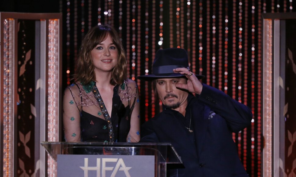 Dakota Johnson ir Johnny Deppas