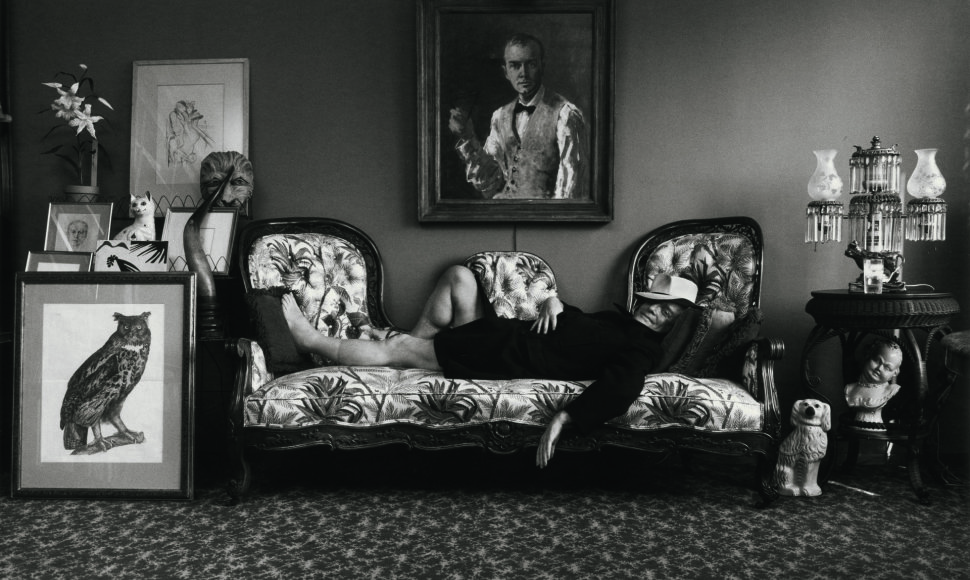 Rašytojas Trumanas Capote savo bute, Niujorke, 1977 m. © 1977 Arnold Newman. Getty Images