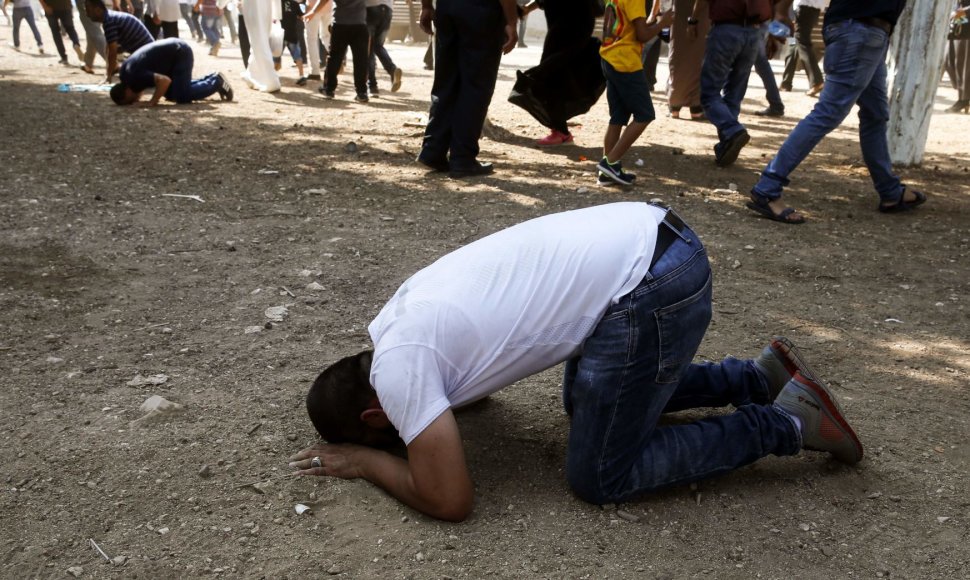 Izraelis vėl uždraudė daliai palestiniečių melstis Jeruzalės šventajame komplekse