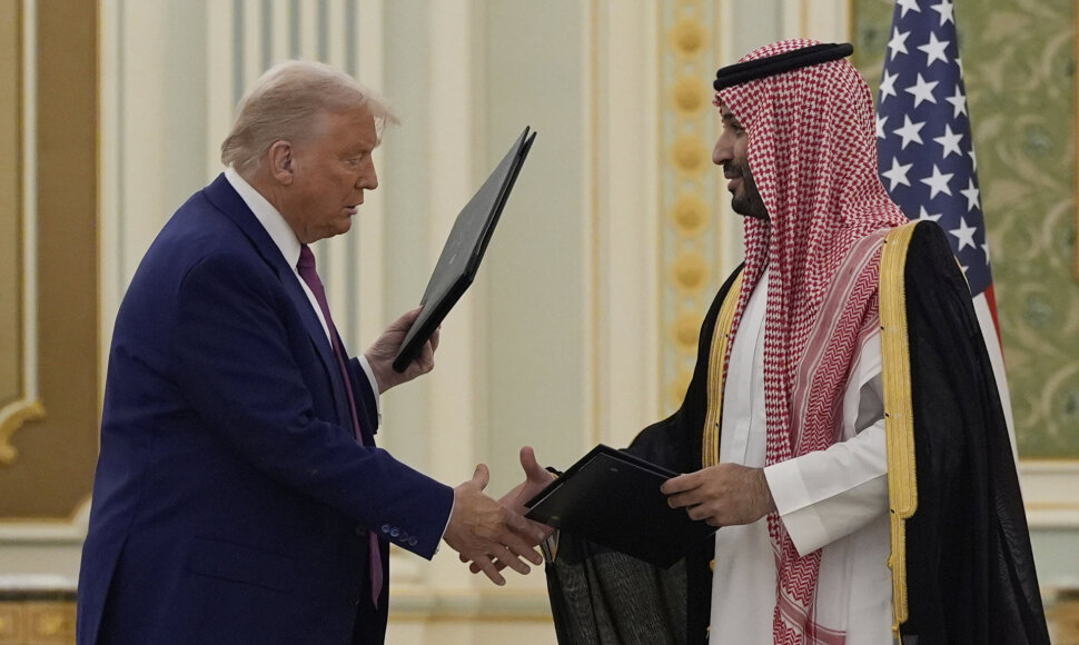 JAV prezidentas Donaldas Trumpas ir Saudo Arabijos kronprincas Mohammedas bin Salmanas / AP