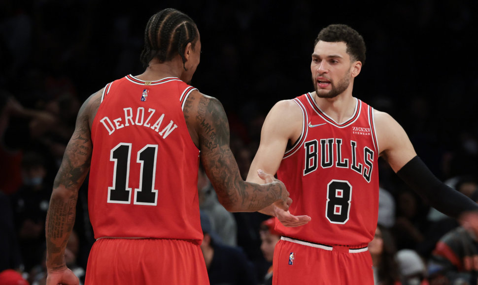 „Chicago Bulls“: DeMaras DeRozanas ir Zachas LaVine'as.