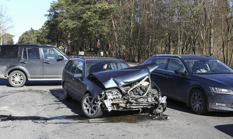 Avarija O. Mila&scaron;iaus g gatvėje