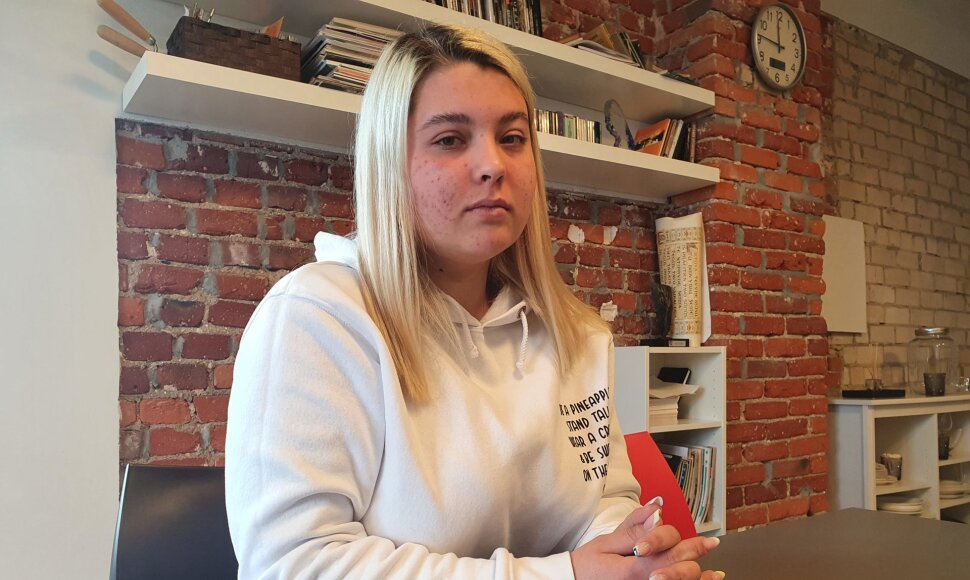 „Jie padėjo karo veiksmų zoną palikti daugeliui šeimų. Jų dėka ir aš pati, ir mano šeima likome gyvi. Mes nebespėjome jiems tinkamai padėkoti… Jų šviesus atminimas liks daugelio širdyse”, – apie Motyžino miestelio seniūnės šeimą sakė Viktorija Zelenskaja.