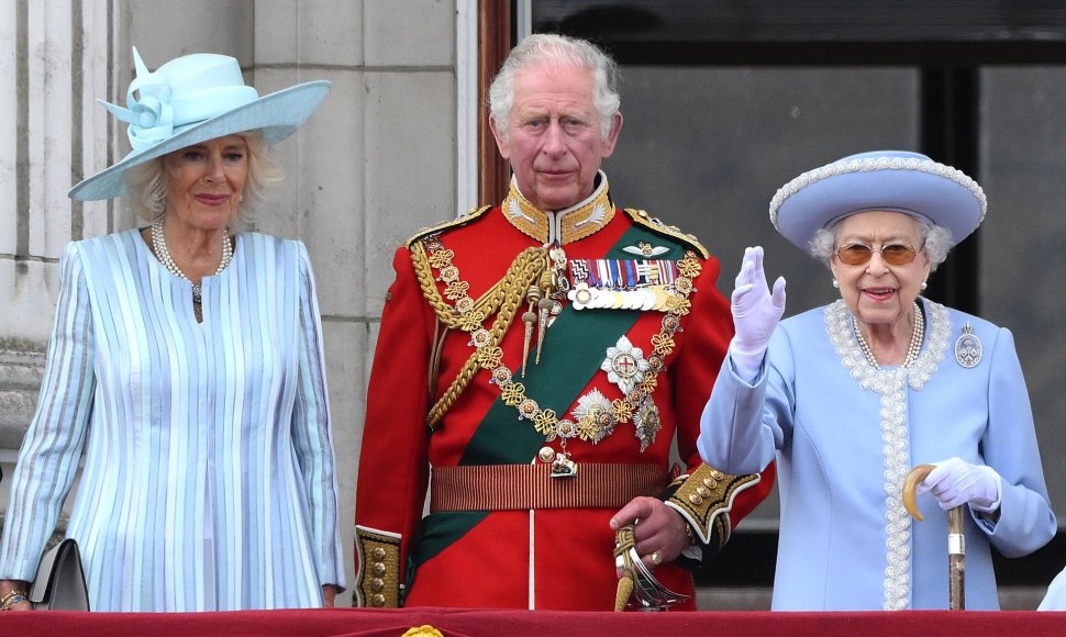 Karalienė konsortė Camilla, karalius Charlesas III, karalienė Elizabeth II