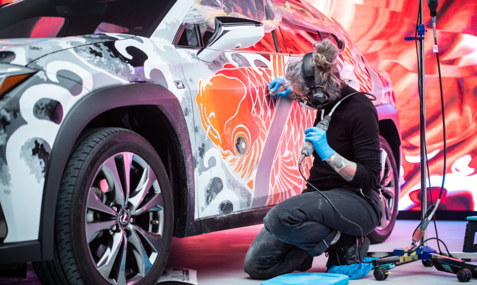 „Lexus UX“ tatuiravimas