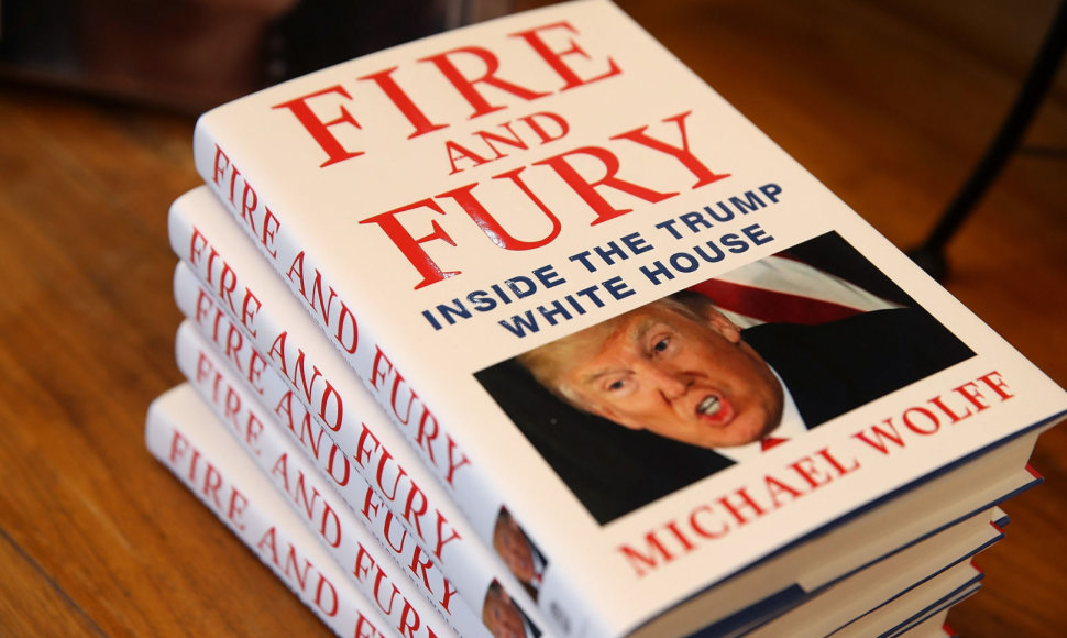 Michaelo Wolffo knyga „Ugnis ir įniršis: Trumpo Baltųjų rūmų viduje“