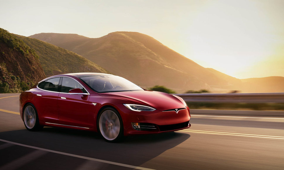 „Tesla Model S“