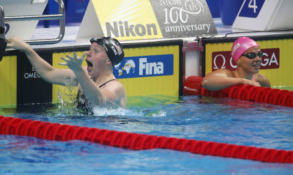 Pirmąją Lilly King ir Julijos Jefimovos kovą laimėjo amerikietė.